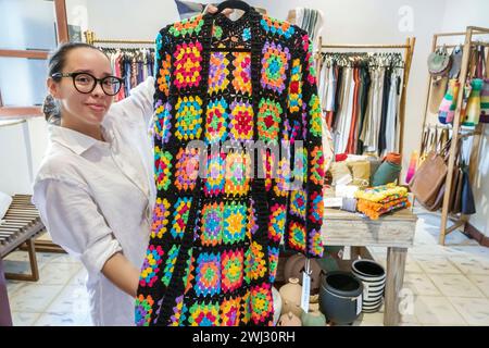 Merida Mexico,Merida Mexico,Zona Paseo Montejo Centro,Calle 41,Casa 489 MX,umweltfreundliche nachhaltige Produkte Boutique,Damenbekleidung Accessoires GIF Stockfoto