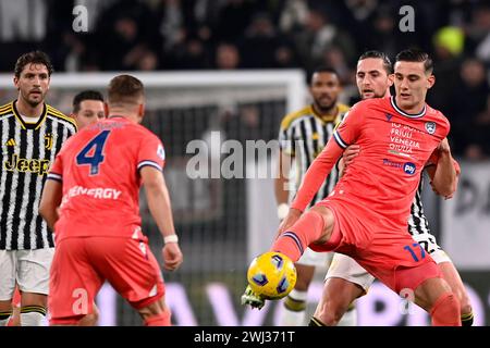 Torino, Italien. Februar 2024. Foto Fabio Ferrari/LaPresse 12 Febbraio 2024 - Turin, Italien - Sport - Juventus vs Udinese - Campionato italiano di calcio Serie A TIM 2023/2024 - Allianz Stadium. Nella Foto: Lorenzo Lucca (Udinese Calcio); 12. Februar 2023 Turin, Italien - Sportfußball - Juventus vs Udinese - italienische Fußballmeisterschaft Liga A TIM 2023/2024 - Allianz Stadium im Bild: Lorenzo Lucca (Udinese Calcio); Foto: LaPresse/Alamy Live News Stockfoto