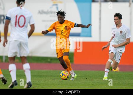 Albufeira, Portugal. Februar 2024. Lucas Jetten aus den Niederlanden während des Algarve Cup-Spiels zwischen Portugal U17 und den Niederlande U17 am 10. Februar 2024 in Albufeira, Portugal Credit: Orange Pics BV/Alamy Live News Stockfoto