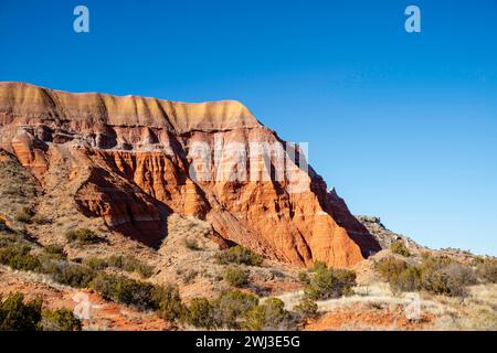 Foto vom Lighthouse Trail im Palo Duro Canyon State Park, Texas an einem angenehmen Winternachmittag. Stockfoto