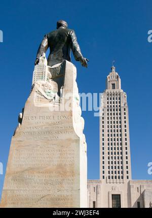 Huey P. Long Memorial steht vor dem Louisiana State Capitol, ein Wahlkampfversprechen von Huey Long, als er für den Gouverneur kandidierte, wurde 1931 beendet Stockfoto