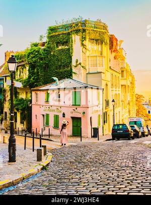 Paris France Straßen von Montmartre am frühen Morgen mit Cafés und Restaurants Stockfoto