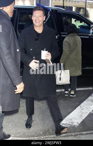 New York, NY, USA. Februar 2024. Ryan Seacrest wurde am 12. Februar 2024 bei Good Morning America in New York City gesehen. Quelle: Rw/Media Punch/Alamy Live News Stockfoto