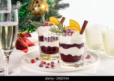 Weihnachten Cranberry Dessert Tiramisu Stockfoto
