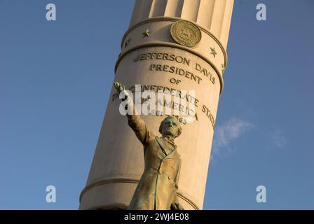 Präsident der Konföderation, Jefferson Davis - Monument enthüllt am 3. Juni. 1907 auf der Monument Avenue und entfernt im Juni 2020 Stockfoto