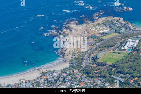 Camps Bay in der Nähe von Kapstadt aus der Luft Südafrika Stockfoto