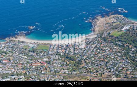 Camps Bay in der Nähe von Kapstadt aus der Luft Südafrika Stockfoto
