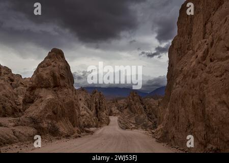 Die Ruta Nacional 40 ist die längste Nationalstraße Argentiniens und eine beliebte Reiseroute mit spektakulären Landschaften Stockfoto