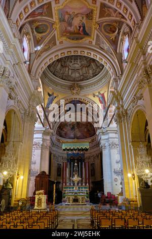 Das reich geschmückte Schiff der Kathedrale der Himmelfahrt - Victoria, Malta Stockfoto