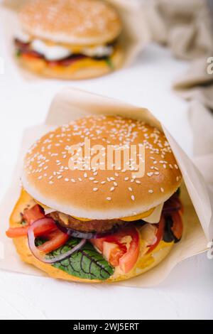 Nahaufnahme von hausgemachten Burgern Nahaufnahme Stockfoto