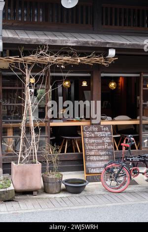 Tabinoshiori, Café Shiori in Takayama, Präfektur Gifu, Japan. Stockfoto