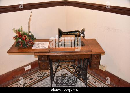 Bisbee, AZ., 12/30/2023. Copper Queen Hotel, das 1902 von Phelps Dodge eröffnet wurde, bietet Gästen und Bergbauinvestoren Zimmer/Restaurants, während sie das Bergwerk besuchen Stockfoto