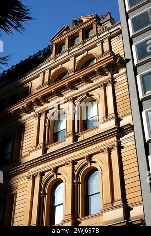 Architekturdetails des Gebäudes des Chief Secretary, der Sandsteinfassade auf der Phillip St, Sydney Stockfoto