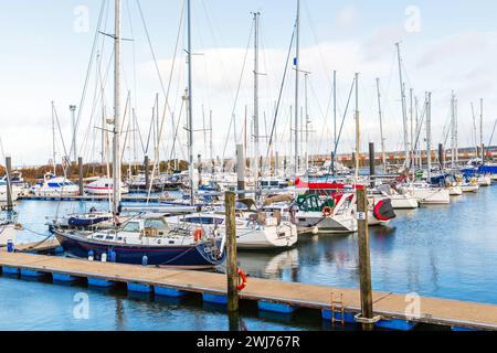 Allgemeiner Blick auf den privaten Yachthafen am Hafen von Troon, Ayrshire, Schottland, Großbritannien auf dem Firth of Clyde. Stockfoto