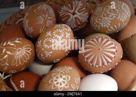 Tachov, Tschechische Republik. Februar 2024. Ostereierausstellung im Museum des Böhmischen Waldes in Tachov, Tschechische Republik, 12. Februar 2024. Quelle: Slavomir Kubes/CTK Photo/Alamy Live News Stockfoto