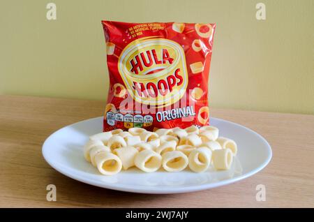 Paket oder Beutel mit Hula Hoop Chips Stockfoto