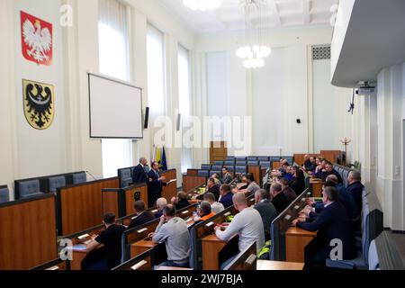 Breslau, Breslau, Polen. Februar 2024. Breslau, 13.02.2024: Bauern trafen sich mit Jacek Protasiewicz, um über die Zukunft des Streiks zu diskutieren. Das Ergebnis dieser Gespräche wird entscheiden, ob die Bauern die Stadt am Donnerstag, den 15. Februar blockieren oder den Streik beenden werden. (Kreditbild: © Krzysztof Zatycki/ZUMA Press Wire) NUR REDAKTIONELLE VERWENDUNG! Nicht für kommerzielle ZWECKE! Stockfoto