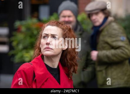 London, Großbritannien. Februar 2024. Neve Doyle, Schauspieler, wird in Leicester Square London gedreht Stockfoto