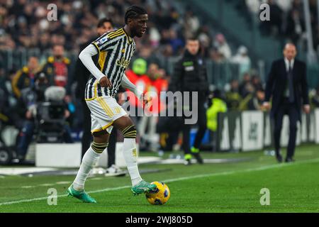 Samuel Iling-Junior von Juventus FC wurde 2023/24 während des Fußballspiels der Serie A zwischen Juventus FC und Udinese Calcio im Allianz Stadium in Aktion gesehen. Juventus 0 : 1 Udinese Calcio. Stockfoto