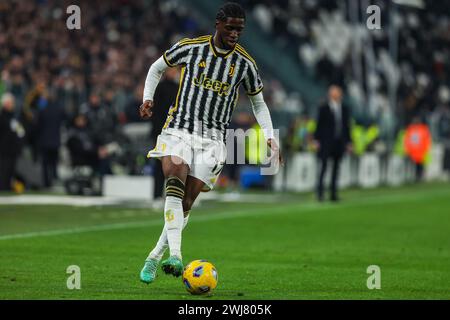 Samuel Iling-Junior von Juventus FC wurde 2023/24 während des Fußballspiels der Serie A zwischen Juventus FC und Udinese Calcio im Allianz Stadium in Aktion gesehen. Juventus 0 : 1 Udinese Calcio. Stockfoto