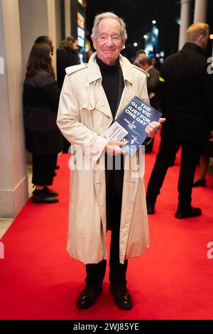 Michael Buerk kommt zur Pressenacht von Just for One Day, dem Live Aid Musical im Old Vic Theatre in London. Bilddatum: Dienstag, 13. Februar 2024. Stockfoto
