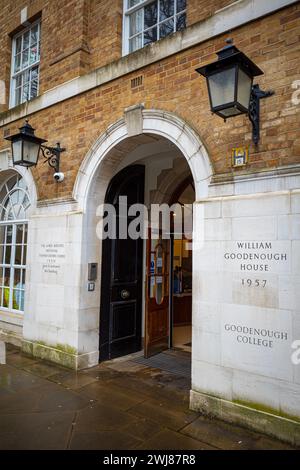 Das Goodenough College ist eine Postgraduiertenresidenz und Bildungsstätte am Meckenburgh Square in Bloomsbury, London. Gegründet 1930. Stockfoto