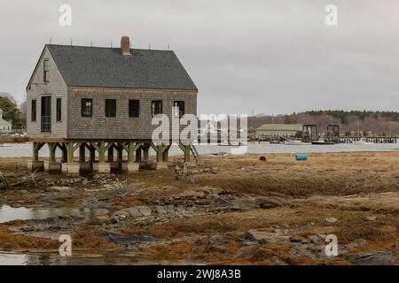 Ein ehemaliges Fischhaus hier stürzte während eines Sturms in den frühen 1990er Jahren ein Dies ist die neu aufgebaute Version. Wird von lokalen Fischern und als Reparaturwerkstatt für L.A. verwendet Stockfoto