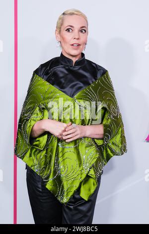 ODEON LUXE Leicester Square, London, Großbritannien. 13. Februar 2024. Olivia Colman fotografierte bei der europäischen Premiere von Wicked Little Letters. Foto von Julie Edwards./Alamy Live News Stockfoto