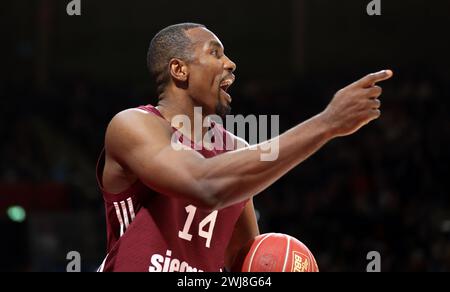 Serge Ibaka #14 von FC Bayern München FC Bayern München gegen Niners Chemnitz easyCredit BBL Basketball Saison 2023/24 21. Spieltag 13.02.2024 BMW Park © diebilderwelt / Alamy Stock Stockfoto