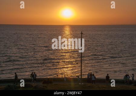 Sonnenuntergang über Port Phillip Bay, Melbourne, Australien, von Point Ormond am Elwood Beach aus gesehen Stockfoto