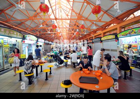 Das Maxwell Food Centre in Chinatown, Singapur. Stockfoto