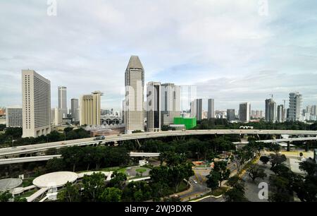 Blick auf die Stadt vom Singapore Flyer, Singapur. Stockfoto
