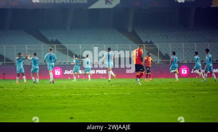 Kalkutta, Indien. Februar 2024. Mumbai City FC besiegte den East Bengal FC mit 1-0 Margen im Salt Lake Stadium in der Indian Super League 2023-24 im Salt Lake Stadium. Iker Guarrotxena (23') erzielte das einzige Tor des Spiels. (Foto von Amlan Biswas/Pacific Press) Credit: Pacific Press Media Production Corp./Alamy Live News Stockfoto