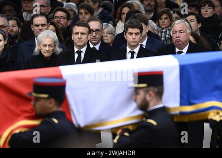 Paris, Frankreich. Februar 2024. © Julien Mattia/Le Pictorium/MAXPPP - Paris 14/02/2024 Julien Mattia/Le Pictorium - 14/02/2024 - France/Ile-de-France/Paris - Hommage National A Robert Badinter, devant le ministere de la Justice A Paris, le 14 Fevrier 2024. - Valeurs ACtuelles out, JDD out, No JDD, no russia, russia out/14/02/2024 - France/Ile-de-France (Region)/Paris - nationale Hommage an Robert Badinter, vor dem Justizministerium in Paris, 14. Februar 2024. Quelle: MAXPPP/Alamy Live News Stockfoto