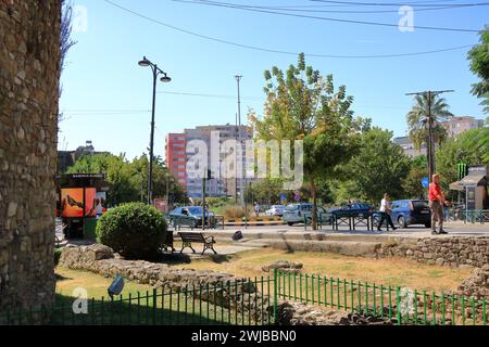 11. September 2023: Elbasan in Albanien: Hektik in den Straßen des Stadtzentrums Stockfoto