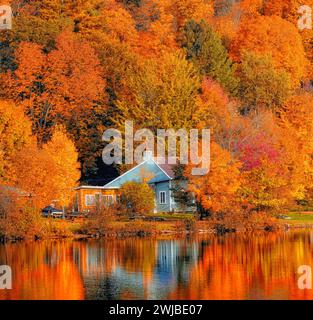 Haus am Echo Lake, Vermont, USA Stockfoto