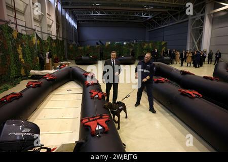 Außenminister David Cameron nimmt an einer Demonstration der bulgarischen Zoll- und Grenzpolizei zur Bekämpfung der illegalen Migration in Sofia Teil. Bilddatum: Mittwoch, 14. Februar 2024. Stockfoto