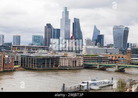 Blick auf die Stadt London von der Tate Modern Viewing Gallery. Stockfoto