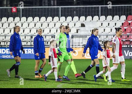 Amsterdam, Niederlande. Februar 2024. AMSTERDAM, 14.02.2024, de Toekomst, Azerion Eredivisie vrouwen, Ajax - Heerenveen (Frauen), Saison 2023/2024, während des Spiels Ajax - Heerenveen (Frauen), Credit: Pro Shots/Alamy Live News Stockfoto