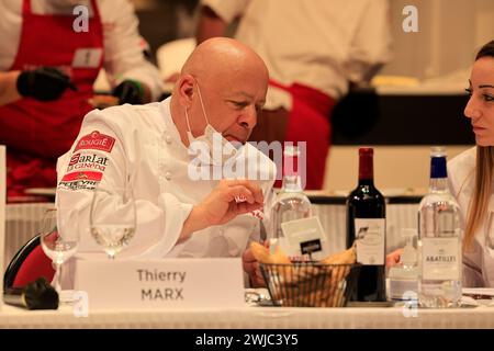 Thierry Marx, emblematischer Doppelsternkoch, leitet die Jury für die „Trophée Jean-Rougié“ in Sarlat im Périgord Noir. Dieser gastronomische Wettbewerb A Stockfoto