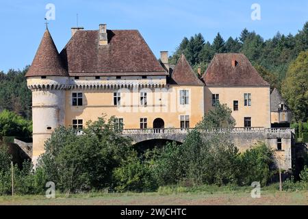 Das Renaissanceschloss Losse am Ufer des Flusses Vézère in Périgord Noir bei Montignac-Lascaux. Geschichte, Architektur, Erbe, Gärten, na Stockfoto