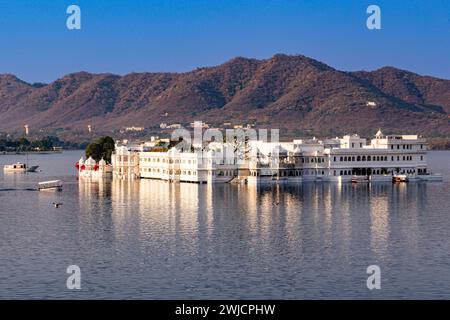 Taj Lake Palace am Pichola-See, Udaipur, Rajasthan, Indien Stockfoto