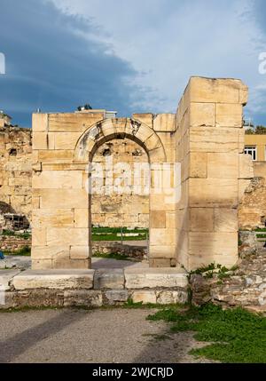 Ruinen der Tetraconch-Kirche im Hadrian's Library Complex, Athen, Griechenland Stockfoto