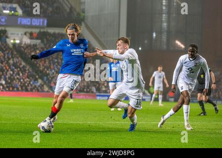 Glasgow, Großbritannien. Februar 2024. Rangers FC spielt Ross County im Ibrox Stadium, Glasgow, Schottland, in einem neu arrangierten Spiel, das am 27. Dezember 2023 wegen Schnee verschoben wurde. Die Rangers liegen derzeit 3 Punkte hinter dem Celtic FC, der an der Spitze der Scottish League steht, und ein Sieg der Rangers mit 3 oder mehr Toren würde sie auf den ersten Platz bringen. Quelle: Findlay/Alamy Live News Stockfoto