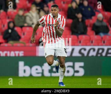 Stoke auf Trent, Großbritannien. Februar 2024. Wesley of Stoke City während des Sky Bet Championship Matches Stoke City gegen Queens Park Rangers im Bet365 Stadium, Stoke-on-Trent, Großbritannien, 14. Februar 2024 (Foto: Steve Flynn/News Images) in Stoke-on-Trent, Großbritannien am 14. Februar 2024. (Foto: Steve Flynn/News Images/SIPA USA) Credit: SIPA USA/Alamy Live News Stockfoto