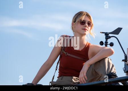 ERSCHEINUNGSDATUM: 19. Juli 2024. TITEL: Twister. STUDIO: Universelle Bilder. REGIE: Lee Isaac Chung. HANDLUNG: Ein Update des Films „Twister“ aus dem Jahr 1996, der sich auf ein Paar Sturmjäger konzentrierte, die ihr Leben riskieren, um ein experimentelles Wetterwarnsystem zu testen. DIE HAUPTROLLE: DAISY EDGAR-JONES als Kate Cooper. (Credit Image: © Universal Pictures/Entertainment Pictures/ZUMAPRESS.com) NUR REDAKTIONELLE VERWENDUNG! Nicht für kommerzielle ZWECKE! Stockfoto