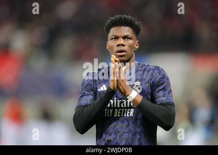 Leipzig, Deutschland. Februar 2024. Aurelien Tchouameni von Real Madrid wurde während des UEFA Champions League-Spiels zwischen RB Leipzig und Real Madrid in der RedBull Arena gesehen. Endstand; RB Leipzig 0:1 Real Madrid. (Foto: Grzegorz Wajda/SOPA Images/SIPA USA) Credit: SIPA USA/Alamy Live News Stockfoto