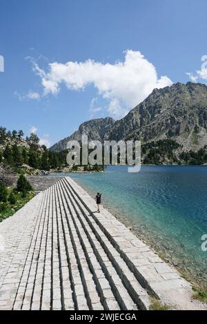 Spanien, Katalonien: See Estany Negre de Peguera im Nationalpark Aiguestortes i Estany de Sant Maurici Stockfoto