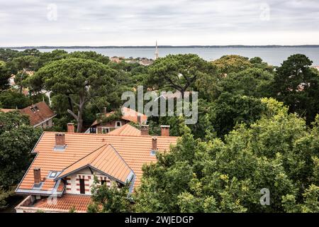 Arcachon (Südwestfrankreich): Überblick über die Stadt und die Bucht von Arcachon aus der Sicht des Observatoriums von Sainte-Cecile Stockfoto