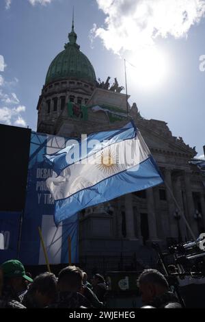 Argentinien-Flagge beim congreso de la nacion in Buenos Aires am 29. september 2023 während einer öffentlichen Ankündigung des Präsidentschaftskandidaten Sergio Massa Stockfoto